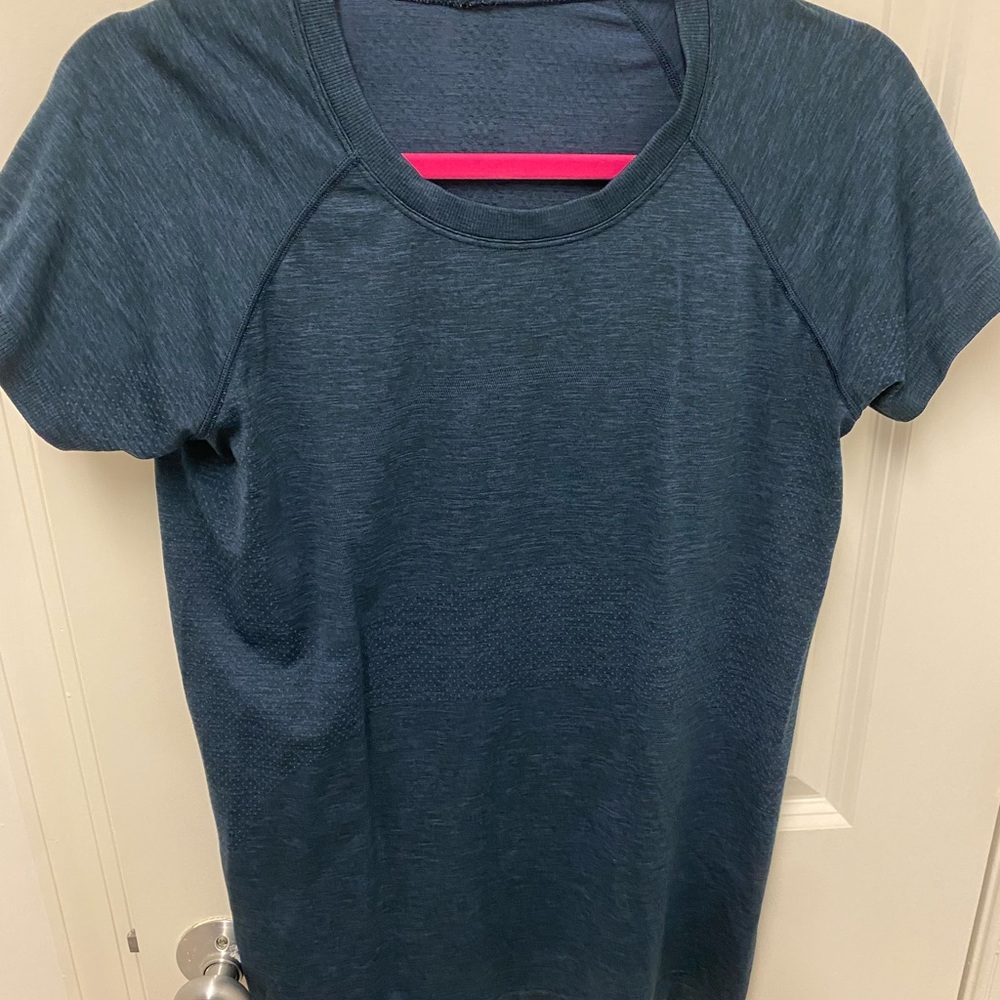 Lululemon Women’s Swiftly Tech Shirt Size 10